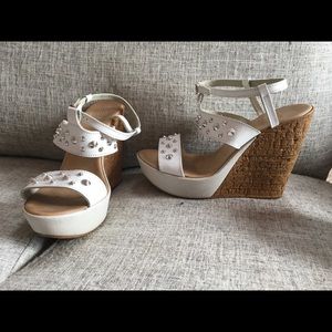 White wedges